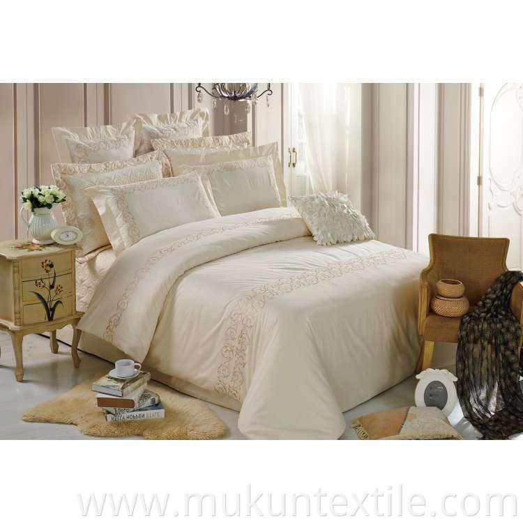  Cotton Embroidery Bedding Set